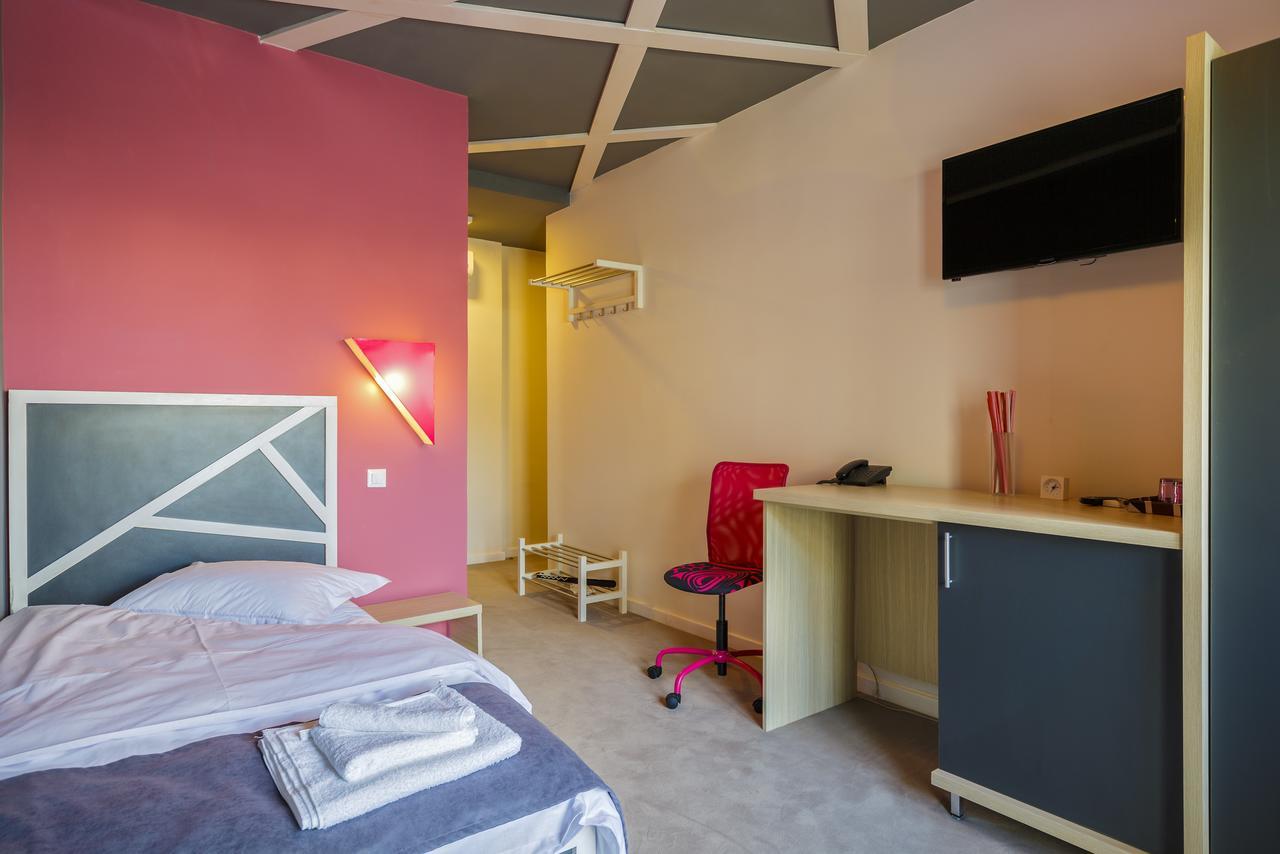 Net Hotel ปีเตช ภายนอก รูปภาพ